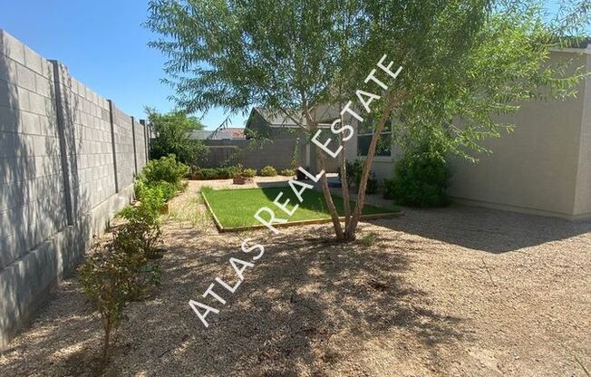 3 beds, 2 baths, 2,004 sqft, $2,300