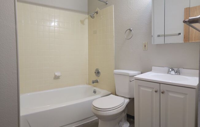 2 beds, 1 bath, 665 sqft, $1,400, Unit 309