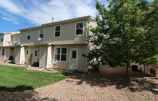 3 beds, 2.5 baths, $1,800