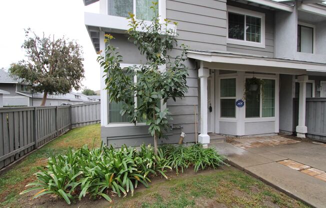 Two-Story 2-Bedroom Condo in North San Bernardino!