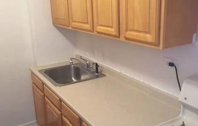 Studio, 1 bath, 600 sqft, $3,000, Unit 16S