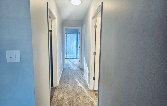 3 beds, 2 baths, 1,200 sqft, $1,395, Unit 1612
