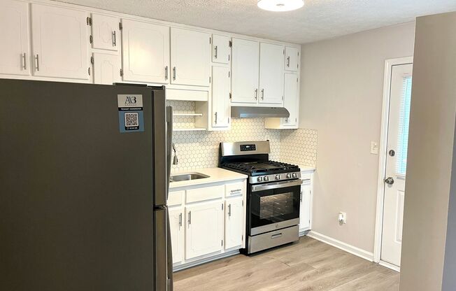 Welcome to this charming 2-bedroom, 1-bathroom home located in the vibrant community of McDonough, GA.