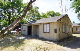 1216 South Ave