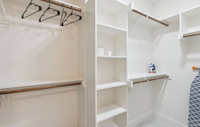 1 bed, 2 baths, $1,799, Unit 314