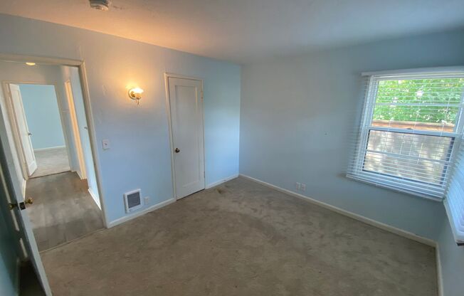 2 beds, 1 bath, $2,150