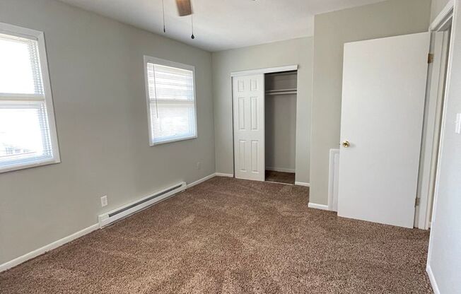 2 beds, 1 bath, $1,195, Unit 509 Perrin #1