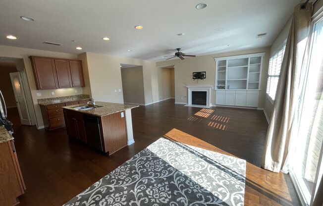 A beautiful House 3 bd/ 3 full ba in Escondido