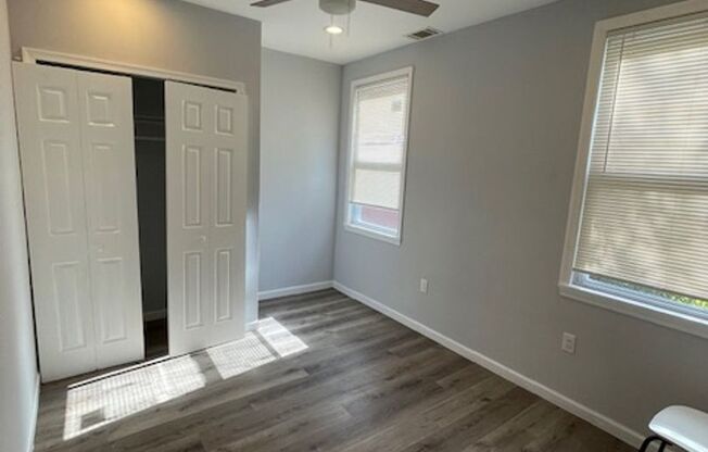 Spacious 1-Bedroom Apartment in Parkside – 4238 W Girard Ave #2R