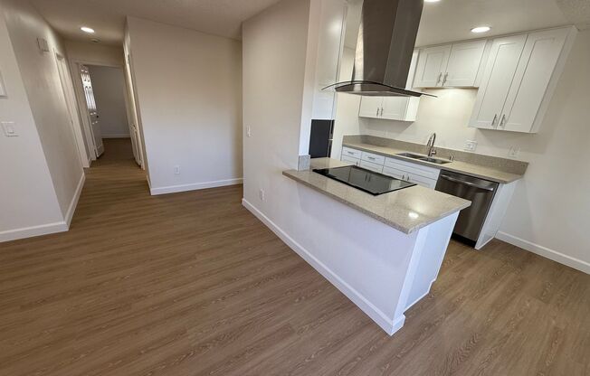 2 beds, 2 baths, $2,595, Unit A-18
