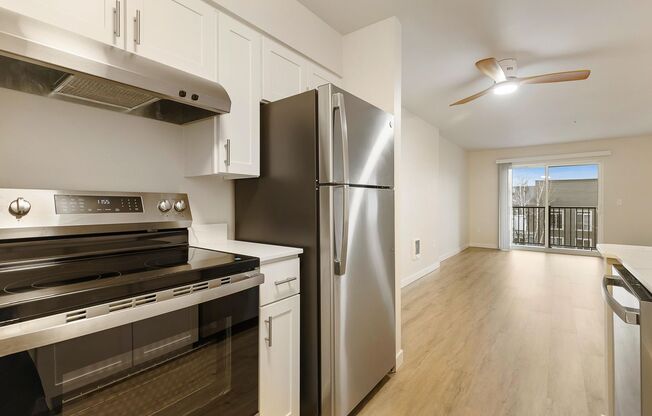 1 bed, 1 bath, 593 sqft, $1,895, Unit 403