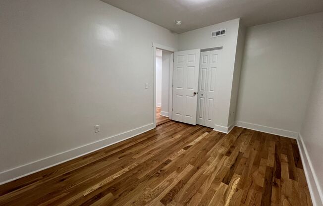 2 beds, 1 bath, 750 sqft, $2,139, Unit 5645 Hobart Street #1