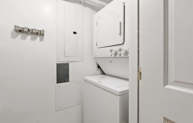 2 beds, 2 baths, 1,210 sqft, $5,500, Unit W907