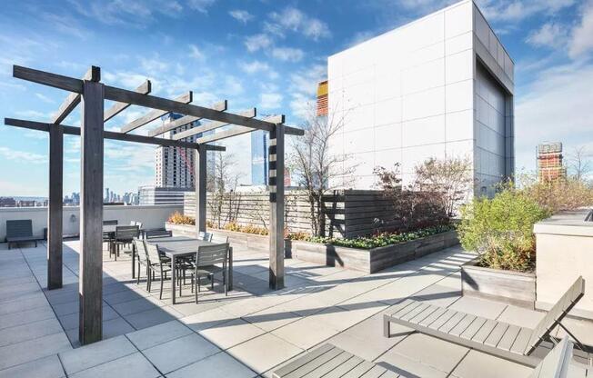 Studio, 1 bath, $4,195, Unit 4G