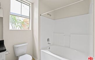 Studio, 1 bath, 500 sqft, $2,350, Unit 309