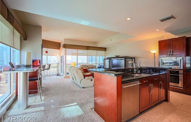 AMAZING - VIEWS, 2 TERRACES, FULLY FURNISHED AND READY FOR MOVE IN!!!