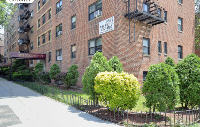 25 10 31 AVE