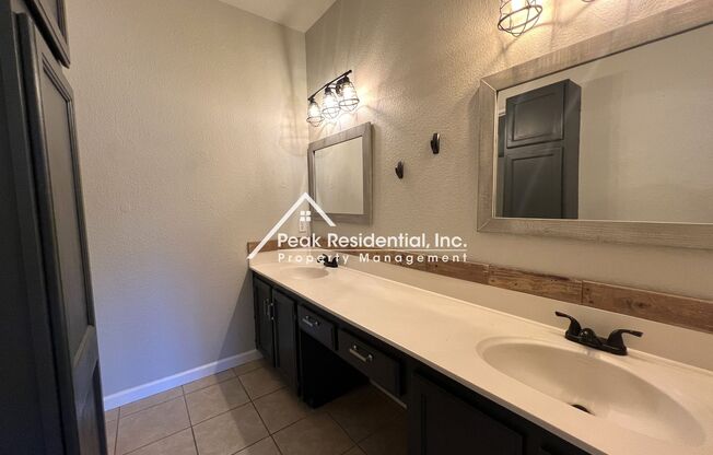 2 beds, 2 baths, $2,295, Unit # #E