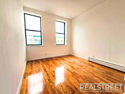 28 MACDOUGAL ST