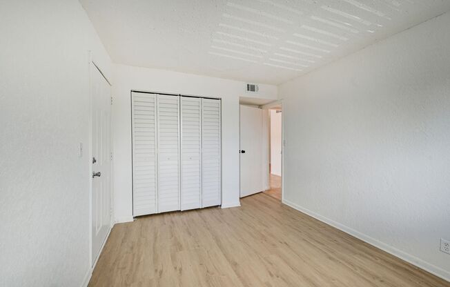 3 beds, 1.5 baths, 957 sqft, $2,099, Unit 2805-202