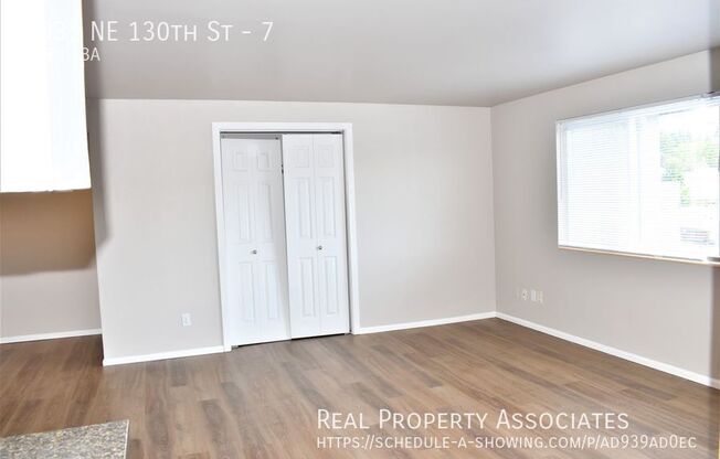 3035 NE 130th St