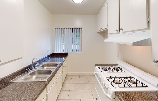 1 bed, 1 bath, 672 sqft, $1,795, Unit 241