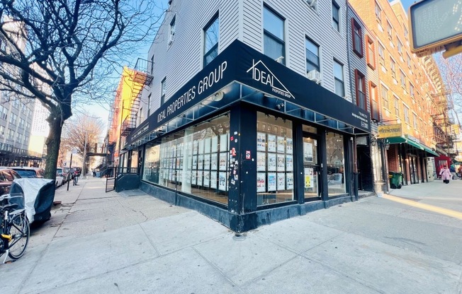 362 BEDFORD AVE