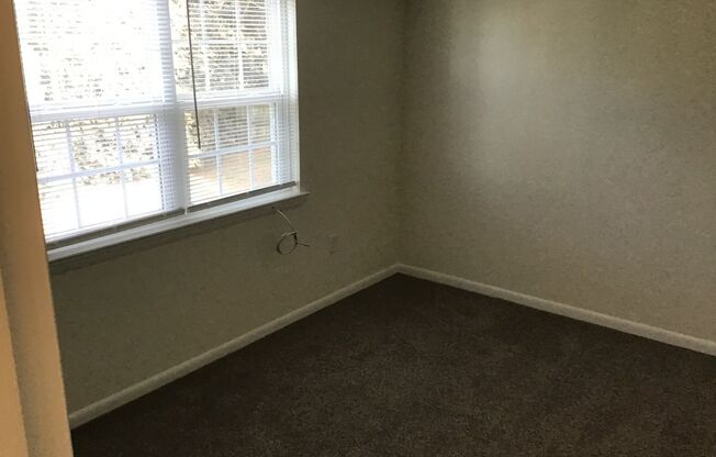 1 bed, 1 bath, 682 sqft, $1,230, Unit GL37006