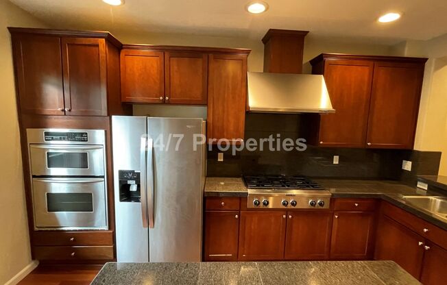 1/2 off First Months Rent - Beautiful 3 BD I 3.5 BA Townhome w/ Double Primary Suites - Sellwood
