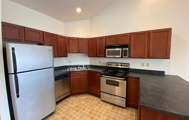 1 bed, 1 bath, 775 sqft, $995, Unit Apt. G