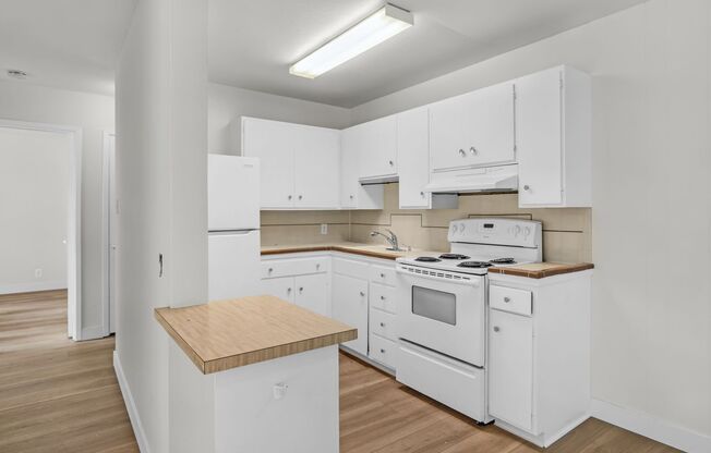 415 Warren Drive (144r)