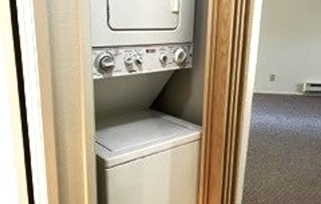 Great Condo in Desirable Fremont ***Move-in Special***