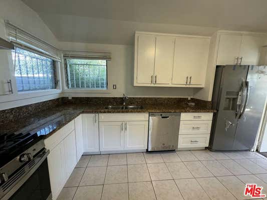 1 bed, 1 bath, 650 sqft, $2,300