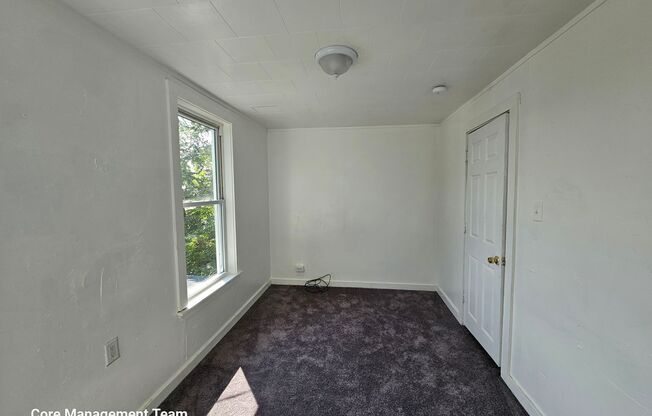 3 beds, 1 bath, $1,450