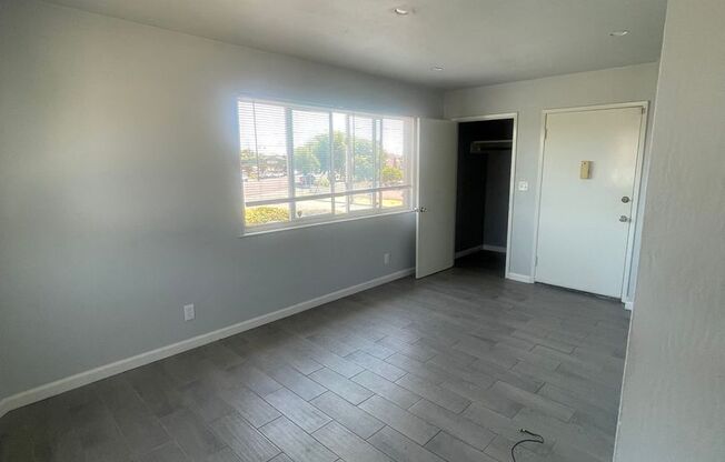 1 bed, 1 bath, $1,650, Unit 124 Shasta