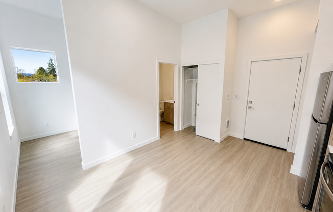 **Move-In Special: 4 WEEKS FREE RENT Upon Move-In!** | New Construction Luxury Apartments|