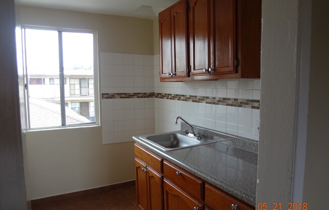 Studio, 1 bath, $1,275, Unit 10