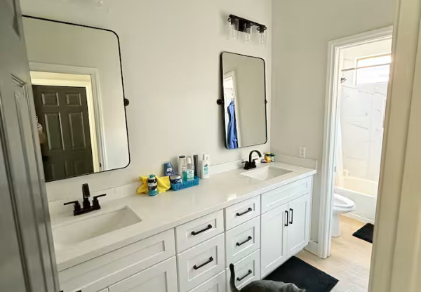 2420 BROOKLYN BRG ST