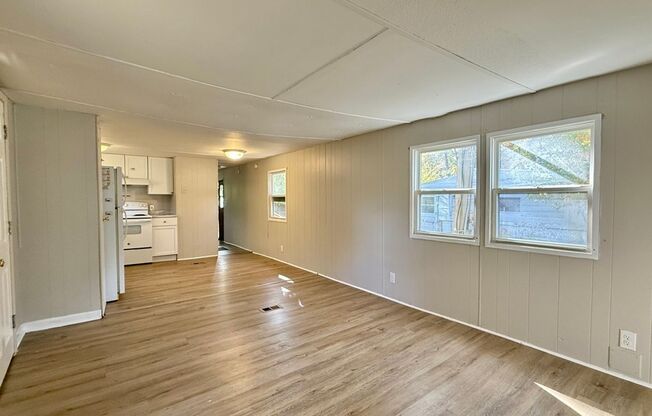 Updated Home in Laurel Lakes NJ FOR RENT $1450