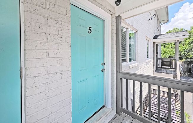 359 Lanier [Vania]