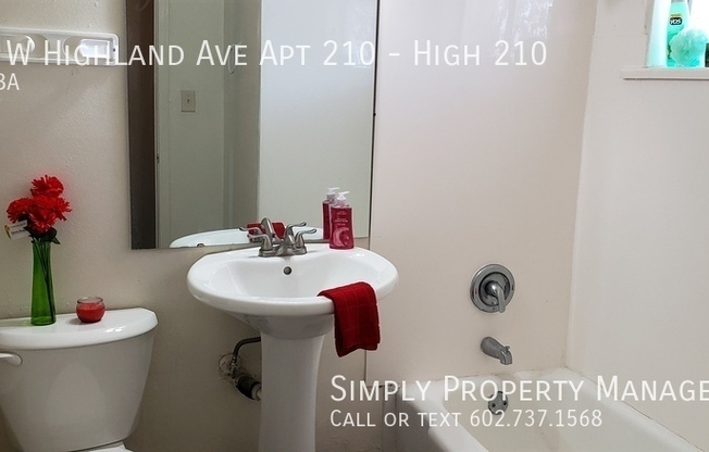 2535 W Highland Ave