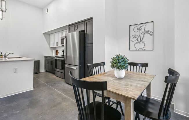 1 bed, 1 bath, 677 sqft, $1,395, Unit 3323