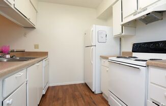 1 bed, 1 bath, 706 sqft, $900, Unit 2057