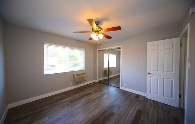 Atrium Court unfurnished bedroom mirror closet