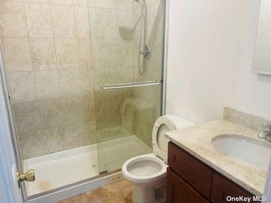 2 beds, 3 baths, 2,100 sqft, $4,000