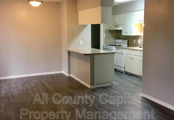 6506 S 1 ST