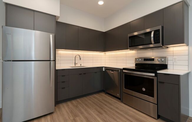 1 bed, 1 bath, 634 sqft, $1,745, Unit 410