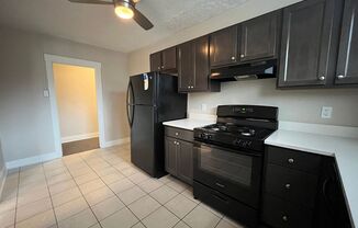 2 beds, 1 bath, $1,350, Unit 600 2nd Floor