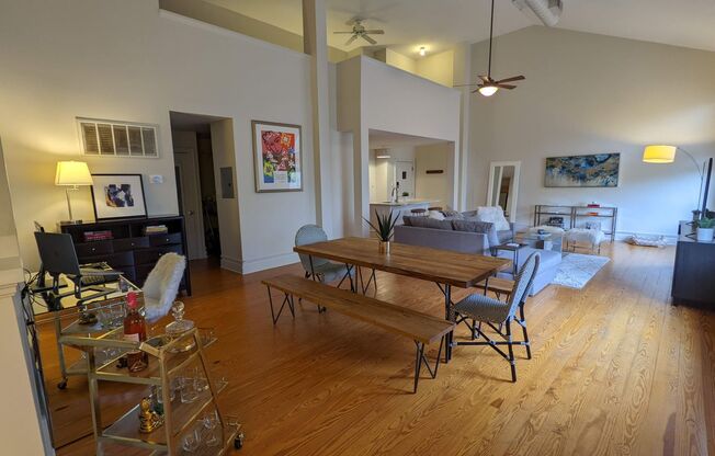 Beautiful furnished Penthouse loft in Elizabeth!