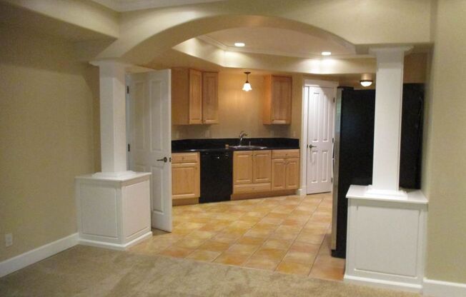 Lovely 3 Bedroom 2 bathroom lower level unit in Gig Harbor